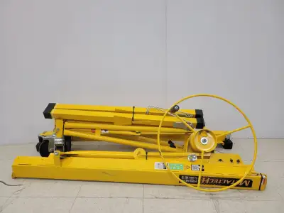 In good condition, has a few scratches on metal. Metaltech Drywall Lift Model: I-UDPL Jobsite Series...