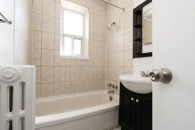 Semi renovated two bedroom at St. Clair and Bathurst - ID 1923 in Long Term Rentals in City of Toronto - Image 10