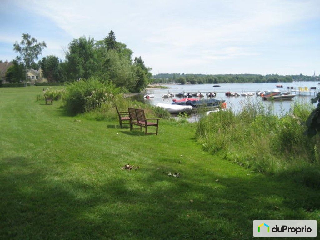 $1,050,000 - 2 Storey for sale in Magog — photo 1