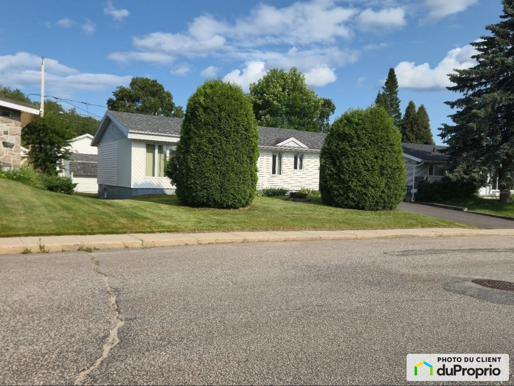 $239,000 - Bungalow for sale in Baie-Comeau — photo 3