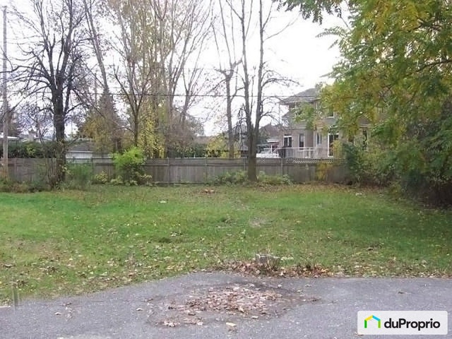 $688,000 - Square foot - Residential Lot for sale in Brossard — photo 1