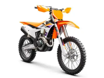 CROSS COUNTRY/ WOODS OR MX TRACK. THIS 350 XC-F DOES IT ALL! BUY NOW AND SAVE $1,000 OFF MSRP! Freig...