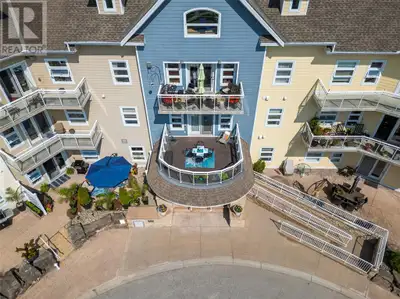 1550 VENETIAN BOULEVARD Unit# 211 Point Edward, Ontario