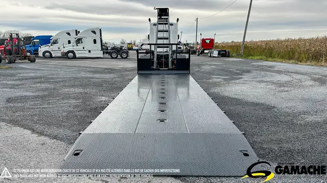 2015 KENWORTH T800 CAMION PLATE FORME REMORQUEUSE in Heavy Trucks in Moncton - Image 4