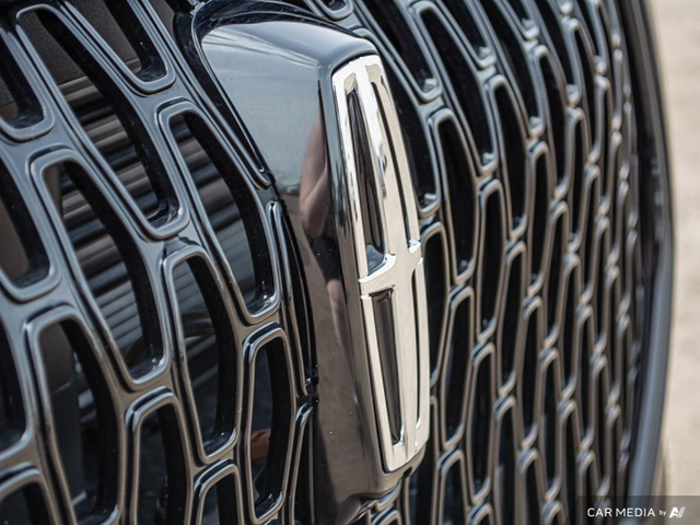 2025 Lincoln Corsair Premiere in Cars & Trucks in Edmonton - Image 8