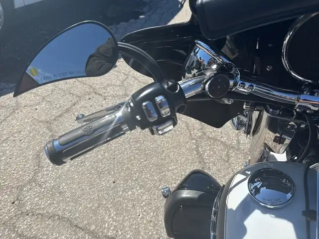 2005 Harley-Davidson Softail Deluxe ~ DELUXE ~ 88CI ~ BIG WHEEL  in Street, Cruisers & Choppers in City of Toronto - Image 24