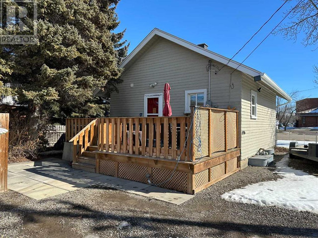 4906 51 Avenue Olds, Alberta in Houses for Sale in Red Deer - Image 2
