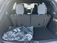 Check out this vehicle's pictures, features, options and specs, and let us know if you have any ques... (image 9)