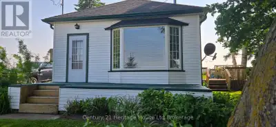 Welcome to your dream country retreat! This stunning property boasts expansive views overlooking pic...