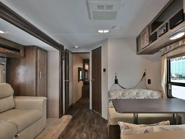 2019 Wildcat 245RGX in Travel Trailers & Campers in St. Albert - Image 10