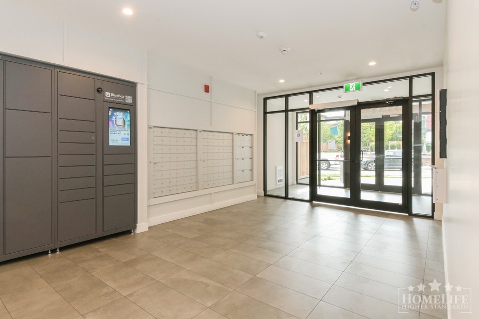 Brand-New Ground-Level 1 Bedroom Condo in Newton, Surrey 4