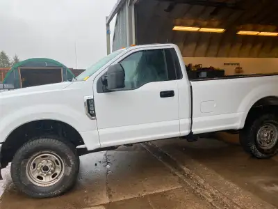 2017 F350 4x4 truck work truck for sale. Valid safety. Was previously used for landscaping and snow...