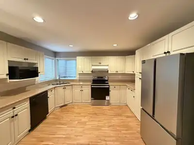 101XX 170A STREET Surrey Fraser Heights ~~~Great location! In a desirable quiet neighborhood on a la...
