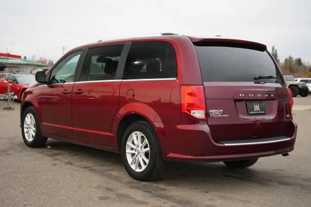 2018 Dodge Grand Caravan SXT Premium Plus WITH STOW & GO in Cars & Trucks in Red Deer - Image 8
