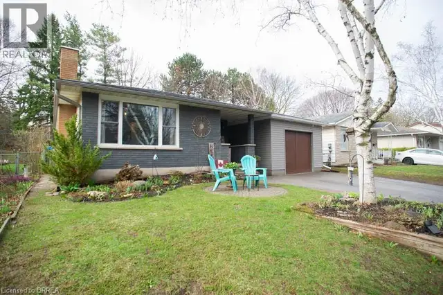 102 CENTURY HILL Drive Kitchener, Ontario in Houses for Sale in Kitchener / Waterloo - Image 5