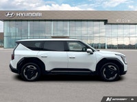 The advertised vehicle price is based on a promotional finance offer. Customers who purchase the veh... (image 5)