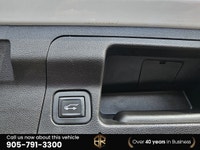 No accident Ontario vehicle with Lot of Options! Call (905) 791-3300 - Grey Fabric interior, - Cruis... (image 6)