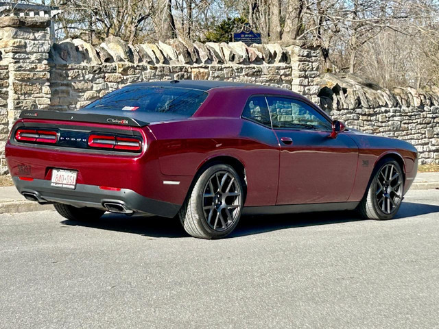 2017 Dodge Challenger 2dr Coupe R/T Blacktop with T/A Package in Cars & Trucks in Ottawa - Image 4