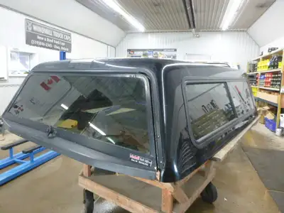 This unit is ready for installation! 2015 2020 Ford F150 66 UM Agate Black Contour III Truck Cap Opt...