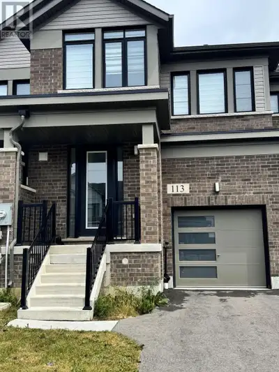 Spacious 3-Bedroom Townhouse for Rent | 2.5 Baths | Prime Location Near Hamilton Airport & Highway A...