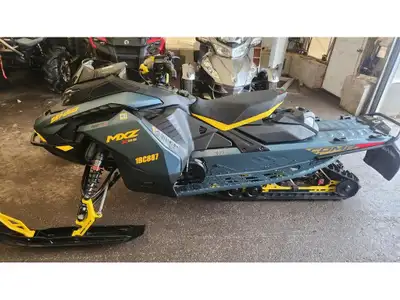 2026 Ski-Doo MXZ XRS 850 TURBO, SMART SHOCKS, 10.25 GAUGE 2026 SKIDOO MXZ XRS 850 TURBO, MINERAL BLU...