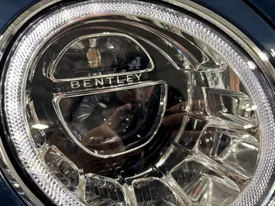2019 Bentley Bentayga V8 AWD | NO LUX TAX | NIGHT VISION | HEADS, View more