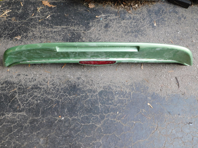 1992-1995 HONDA CIVIC HATCHBACK ROOF SPOILER WITH FACTORY SPLR. in Auto Body Parts in City of Toronto