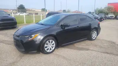 Toyota Corolla LE--Clean Carfax--Heated Seats--Bluetooth--Back Up Camera--Touch Screen Display--Appl...