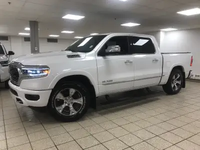 A 395-horsepower HEMI 5.7L V8 gives this 2019 Ram 1500 Limited Crew Cab a strong mechanical identity...