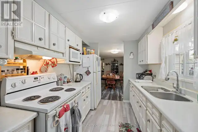 18 PINEVIEW STREET Malahide (Lyons), Ontario in Condos for Sale in Woodstock - Image 21