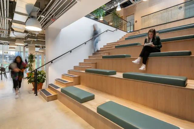 Beautifully designed office space rental for 5 persons in Spaces in Commercial & Office Space for Rent in Gatineau - Image 10