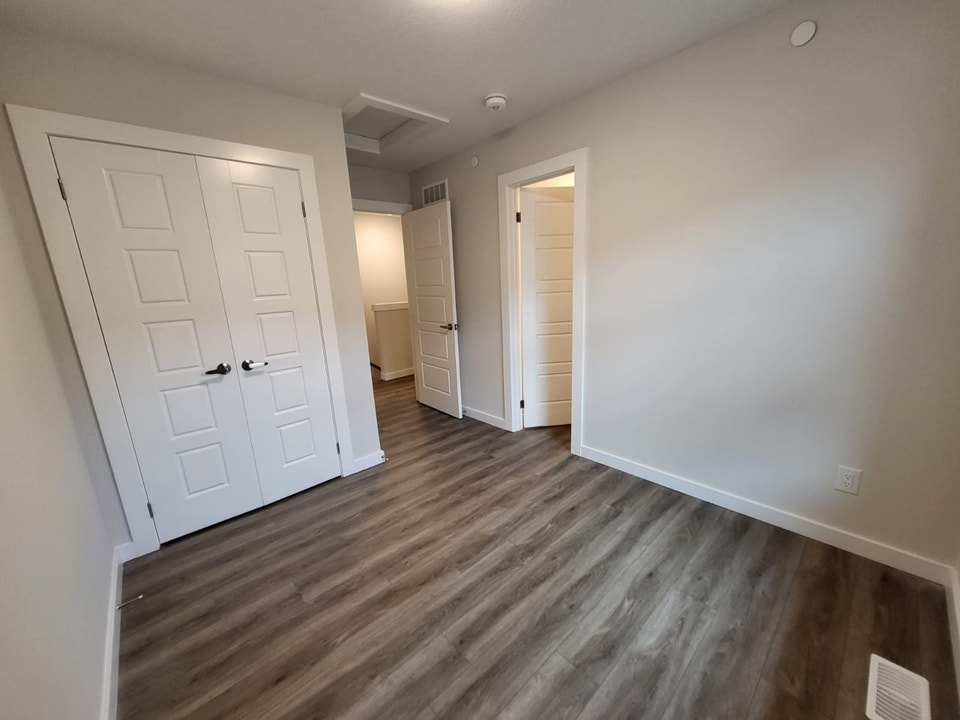 Modern 2 Storey 3 Bedroom 2.5 Bathroom Condo Suite for Rent at L 4