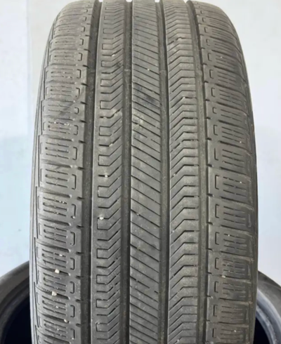 4 Like new continental 275/40/21 all season tires 275/40R21 or 10/32 or 98% tread 2000 km $3000 new...