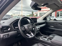 Arrive in ultimate comfort and confidence with the magnificent 2025 Honda Pilot Touring, a sophistic... (image 8)