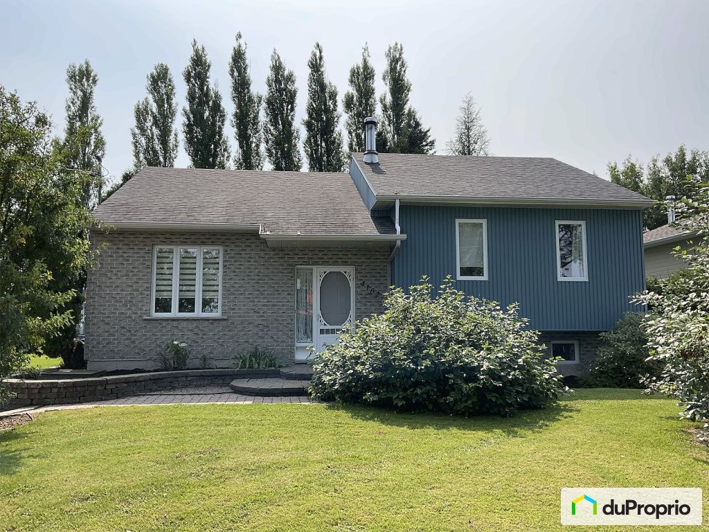 $435,000 - Split Level for sale in Chicoutimi (Chicoutimi) — photo 1