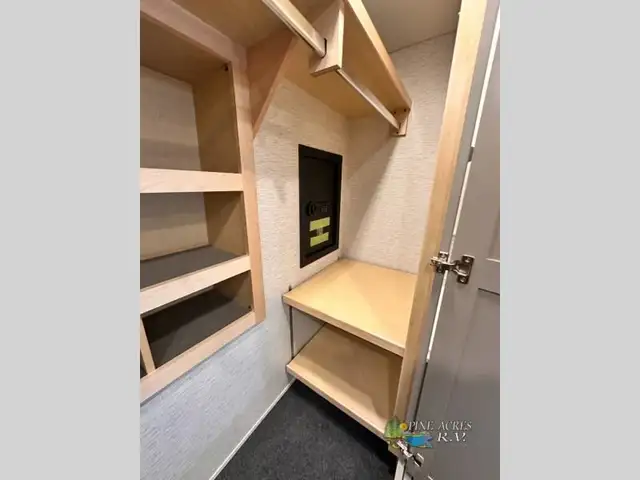 2025 Newmar Dutch Star 4369 Black Out Package in RVs & Motorhomes in Moncton - Image 61