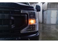 **ACCIDENT FREE - MECHANICALLY CERTIFIED** 62,186 KM This 2021 Ford F-350 4x4 Crew Cab XL Deck is po... (image 4)