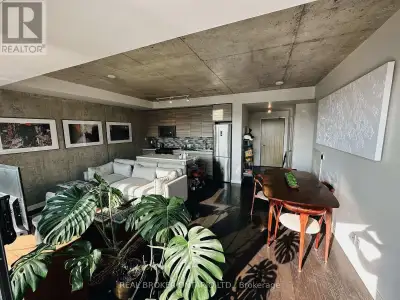 Stunning 2-Bedroom Urban Retreat in Prime King West Location. Discover sophisticated city living in...