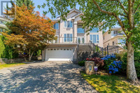 218 PARKSIDE DRIVE Port Moody, British Columbia