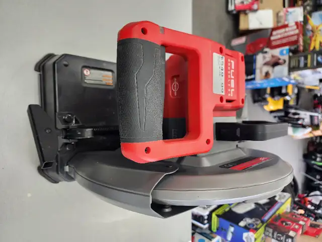 Milwaukee M18 Fuel 14" Abrasive Chop Saw Kit 2990-20 in Other in Oakville / Halton Region - Image 4