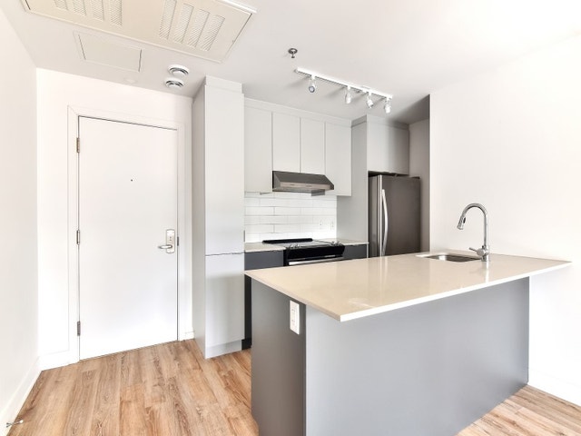 230 rue Dominion — photo 3