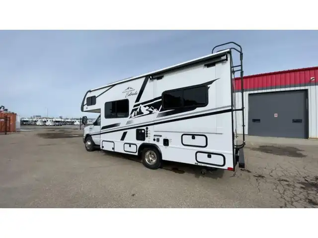 2026 EAST TO WEST Entrada 2200S in RVs & Motorhomes in Edmonton - Image 8