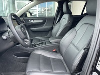 This 2025 Volvo XC40 is a fantastic choice! Heated seats, LED lighting, reverse camera, low mileage,... (image 2)