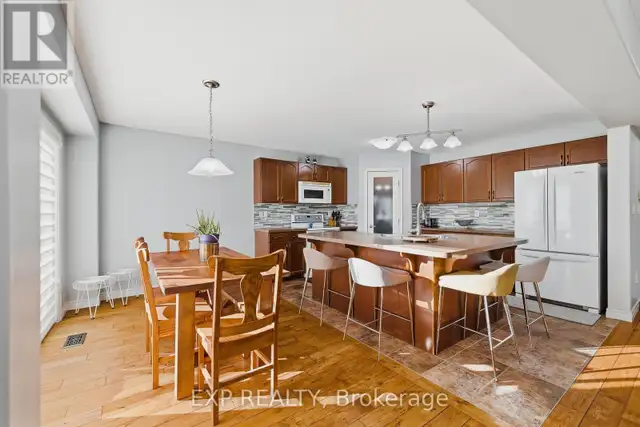 23 DOON CREEK STREET Kitchener, Ontario in Houses for Sale in Kitchener / Waterloo - Image 4
