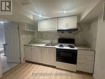Located In Prime Central Keswick Just A Short Walk To Lake Simcoe, Schools, Park & Shopping Plaza! C...