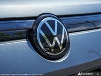 Navigate city streets and adventurous paths with unparalleled confidence and comfort in this practic... (image 8)