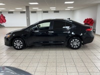Apple CarPlay and Android Auto take center stage in this 2025 Toyota Corolla Hybrid LE, turning its... (image 2)