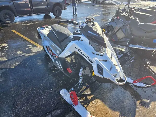 2021 POLARIS 850 INDY XC 129 LAUNCH EDITION (FINANCING AVAILABLE in Snowmobiles in Strathcona County - Image 3