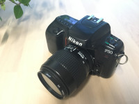 Caméra Nikon F50 avec objectif AF Nikkor 35-80 mm