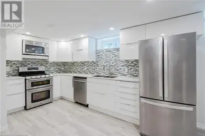 2127 PARKWAY Drive Unit# B Burlington, Ontario